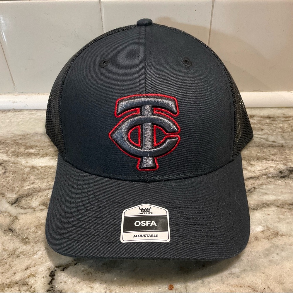 Minnesota Twins Adult OSFA Adjustable SnapBack Fan Favorite MVP Trucker Hat Cap